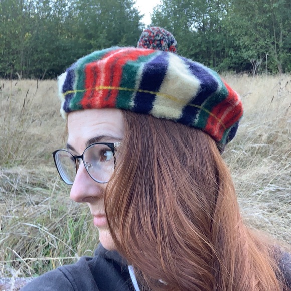 Antique 1960’s Dress Stewart Scotland Tartan Multicolor Wool Cap luxurious Hat - Picture 3 of 10